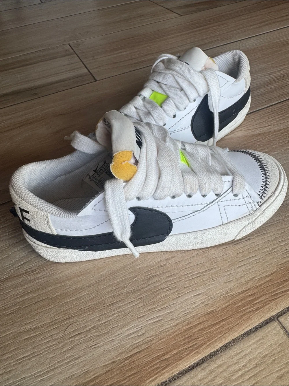 Nike Blazer Low '77 Jumbo White Black Sail Sneakers Women's Size 6 DQ1470-101